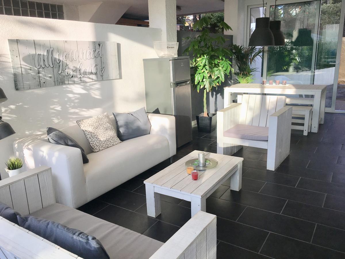 Beach House Castelldefels Extérieur photo