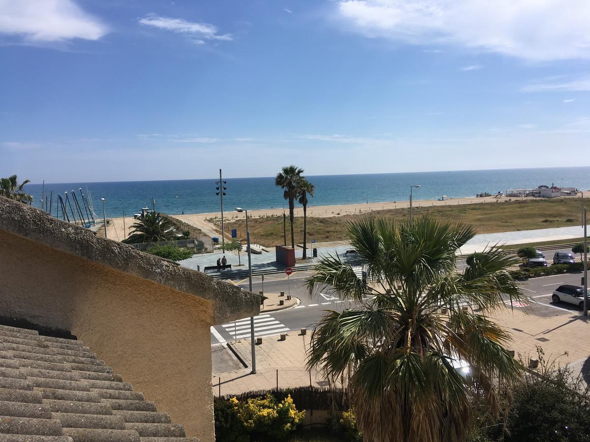 Beach House Castelldefels Extérieur photo
