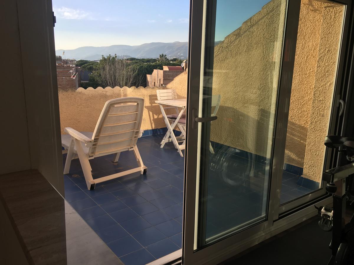Beach House Castelldefels Extérieur photo